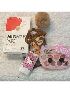 Blush and Highlighter Palette - Pink and Brown Plus more